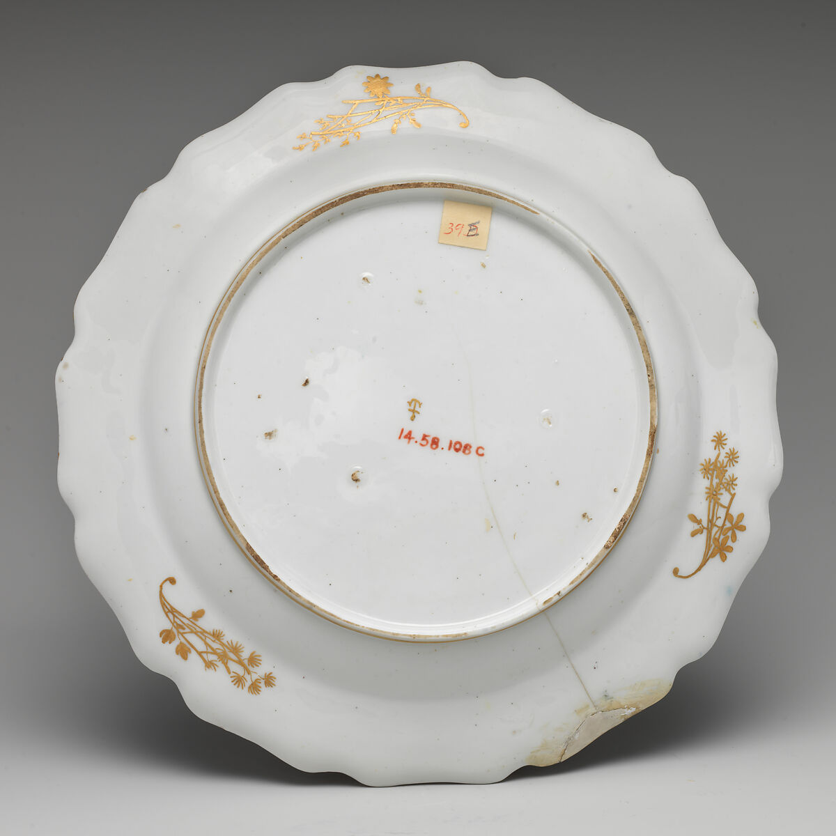 Stand, Chelsea Porcelain Manufactory (British, 1745–1784, Gold Anchor Period, 1759–69), Soft-paste porcelain, British, Chelsea