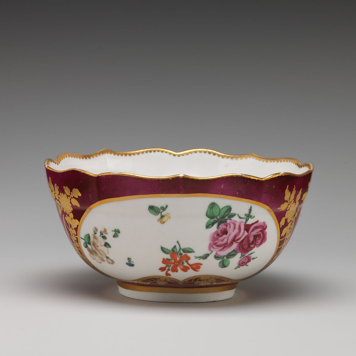 Bowl and tray, Chelsea Porcelain Manufactory (British, 1745–1784, Gold Anchor Period, 1759–69), Soft-paste porcelain, British, Chelsea