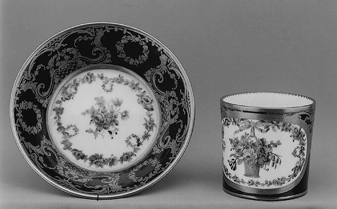Cup and saucer (gobelet litron et soucoupe), Sèvres Manufactory (French, 1740–present), Soft-paste porcelain, French, Sèvres 