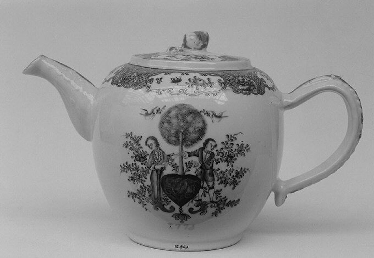 Teapot, Hard-paste porcelain, Chinese, for European market 