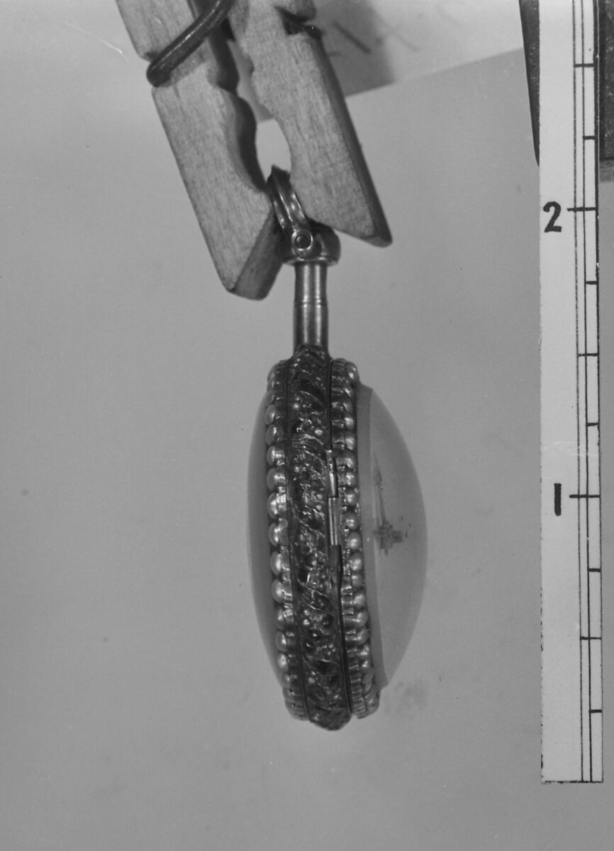 Watch, Watchmaker: Leger (active Paris, ca. 1780), Gold, painted enamel, pearls, garnets, French, Paris