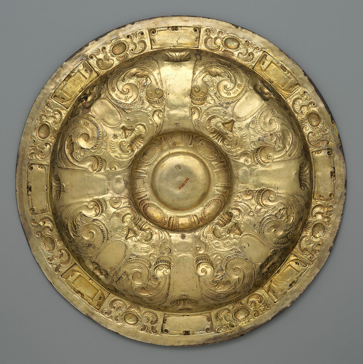 Dish (salver or basin), Silver gilt, enamel, Spanish