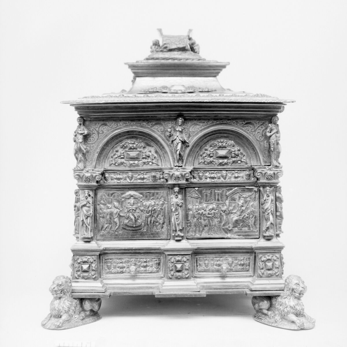 Casket, Probably workshop of Wenzel Jamnitzer (German, Vienna 1507/8–1585 Nuremberg), Gilded yellow metal, silver, German, possibly Hamburg