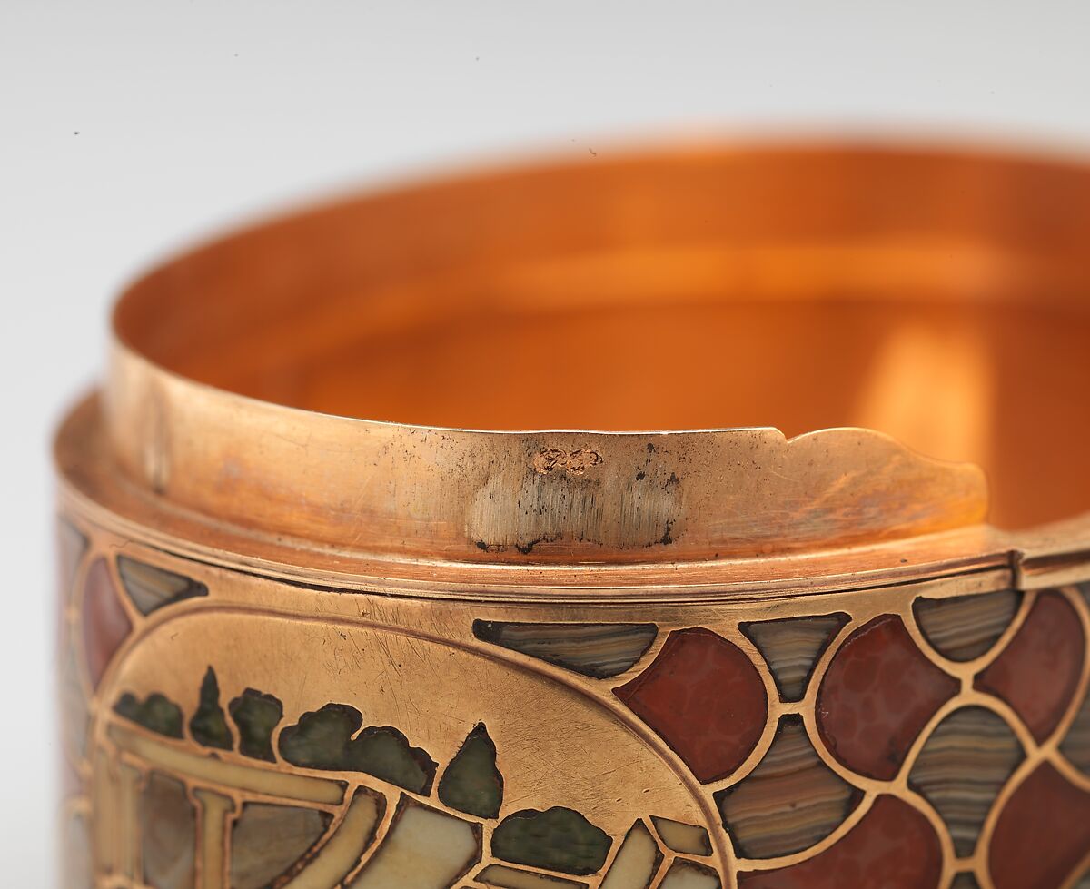 Snuffbox, Attributed to Johann Christian Neuber (German, 1736–1808), Gold, carnelian, agate, German, probably Dresden