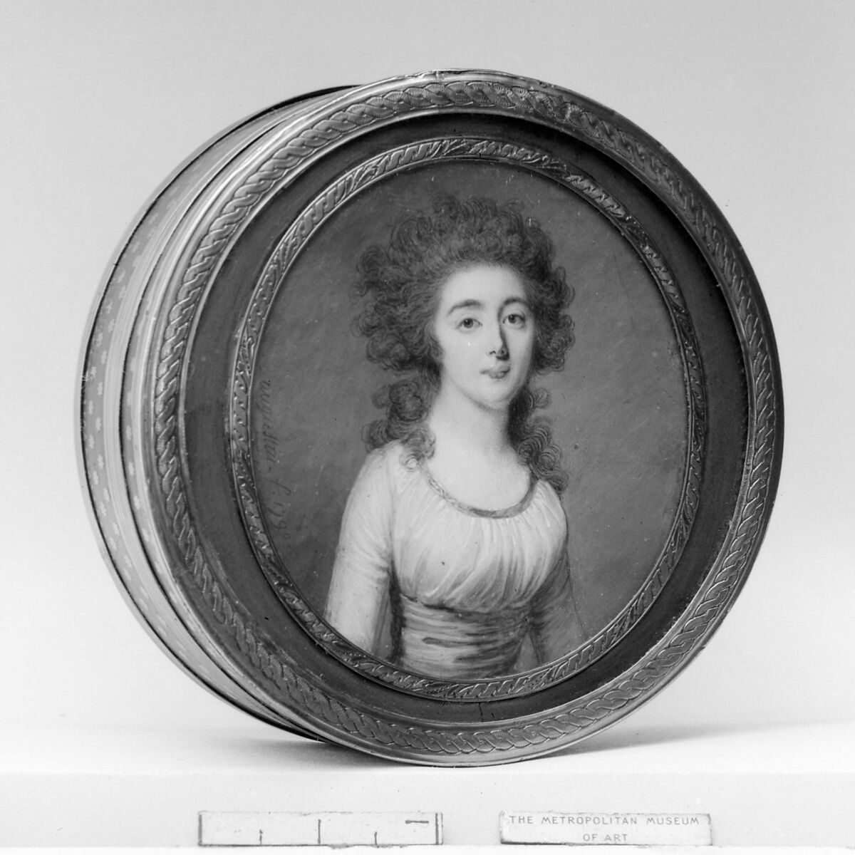 Box with portrait of a woman, Miniature by Jean-Baptiste Jacques Augustin (French, Saint-Dié 1759–1832 Paris), Tortoiseshell, gold; ivory, French, Paris 