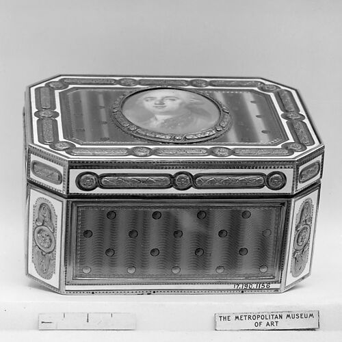 The Spectacular Snuffboxes of The Met