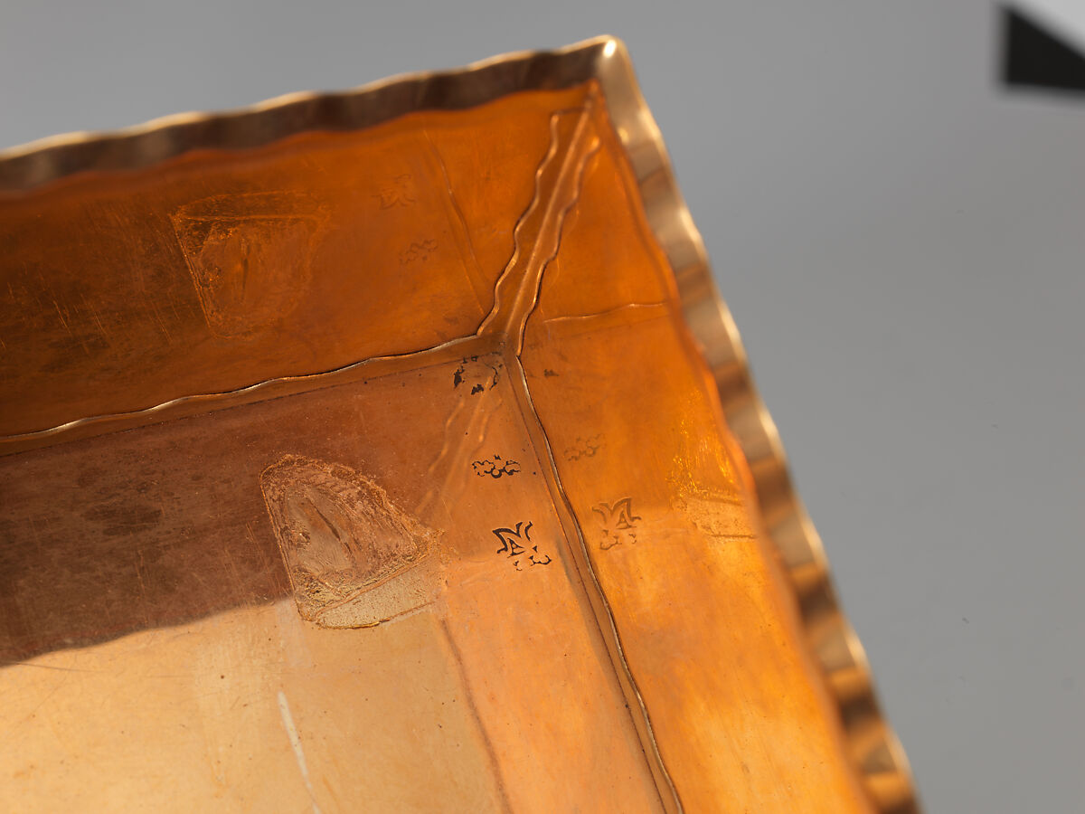 Snuffbox, Jean Ducrollay (French, born 1709, master 1734, recorded 1760), Gold, lacquer, enamel, French, Paris