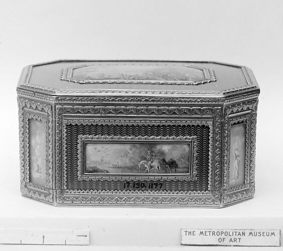 Snuffbox with landscape scenes