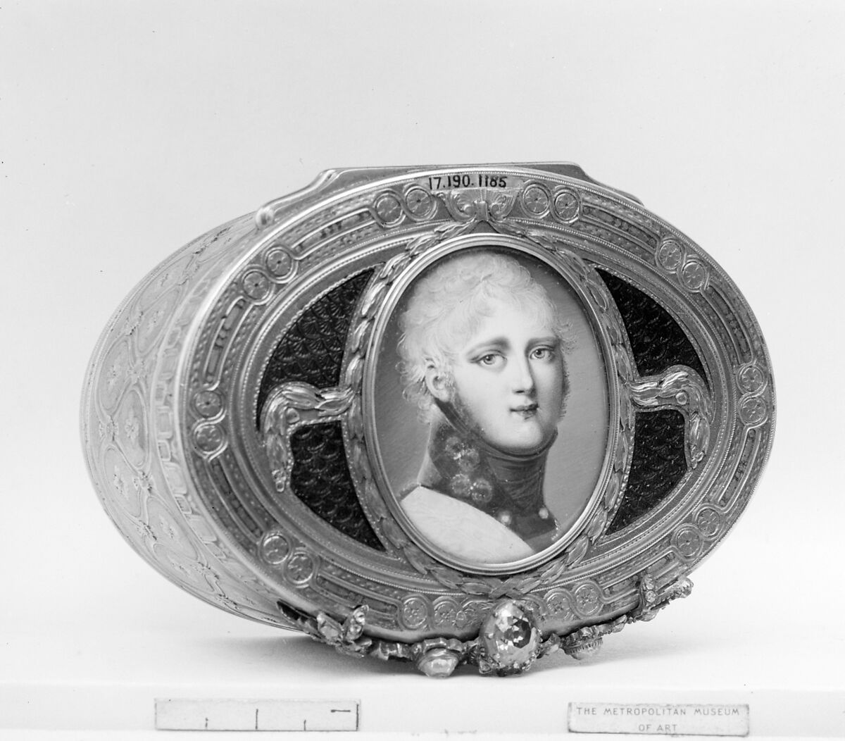Snuffbox with miniature of Alexander I of Russia, Box by Jean Georges (or George) (master 1752, died 1765), Two-color gold, enamel, diamonds; ivory, French, Paris 