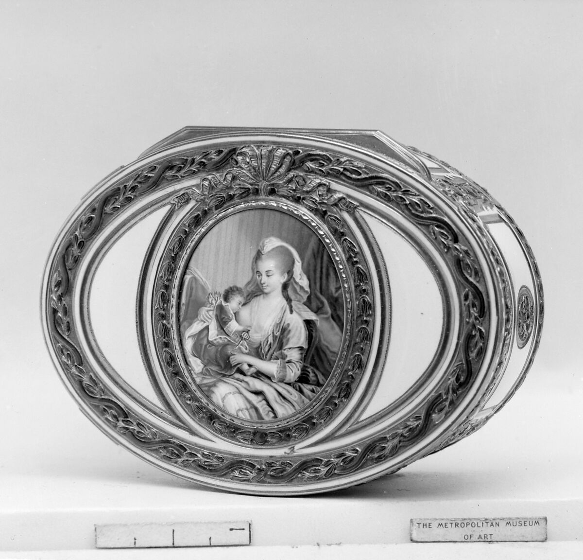 Snuffbox with miniature of a mother nursing a child, Joseph Etienne Blerzy (French, active 1750–1806), Gold, enamel, French, Paris