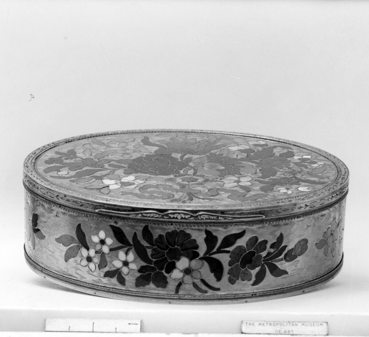 Snuffbox, Johann Neuber of Schwartzenberg (1736–1808), Gold, silver, semi-precious stones, German, probably Dresden with French lining and rims 