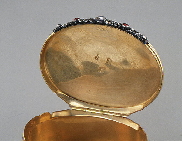 Snuffbox with portrait of a woman, said to be the Princesse de Lamballe, Miniature by French Painter  , ca. 1790, Gold, enamel, diamonds; ivory, European