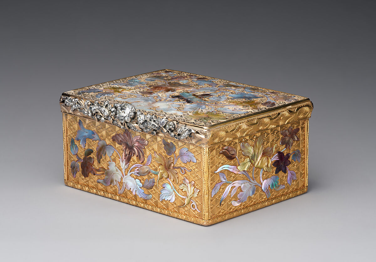 Snuffbox, Probably by Daniel Baudesson (1716–1785, working 1730–80), Gold, tinted mother-of-pearl, diamonds, German, Berlin