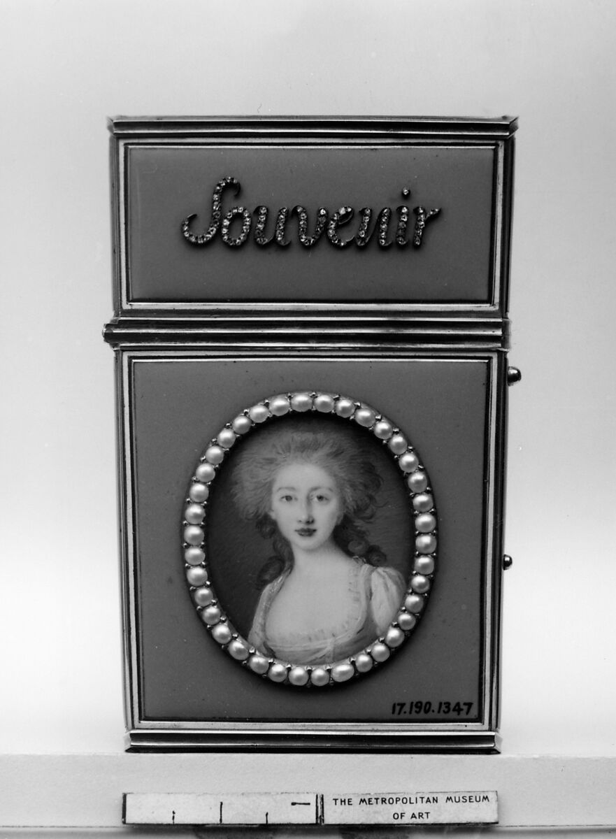 Souvenir with portraits of a man and a woman, Gold, enamel, diamonds, pearls; ivory, French 