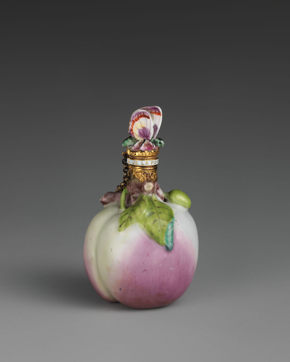 Scent bottle, Chelsea Porcelain Manufactory (British, 1745–1784, Red Anchor Period, ca. 1753–58), Soft-paste porcelain, British, Chelsea 