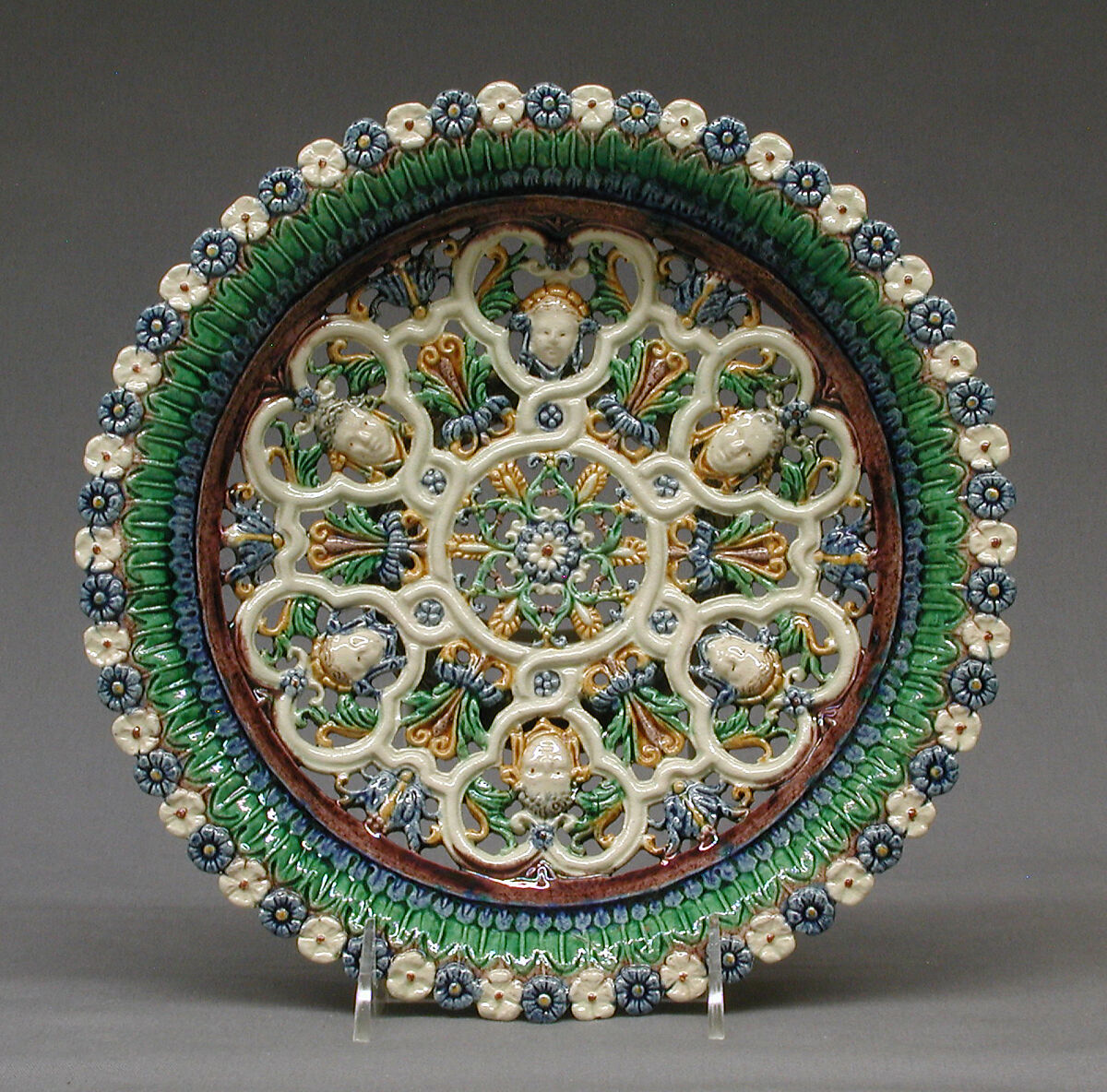 Dish, Manner of Bernard Palissy (French, Agen, Lot-et-Garonne 1510–1590 Paris), Lead-glazed earthenware, French 