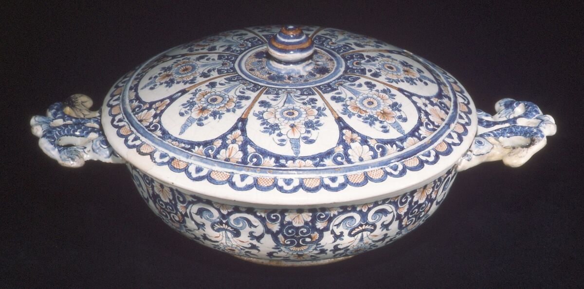 Bowl with cover, Faience (tin-glazed earthenware), French, Rouen 