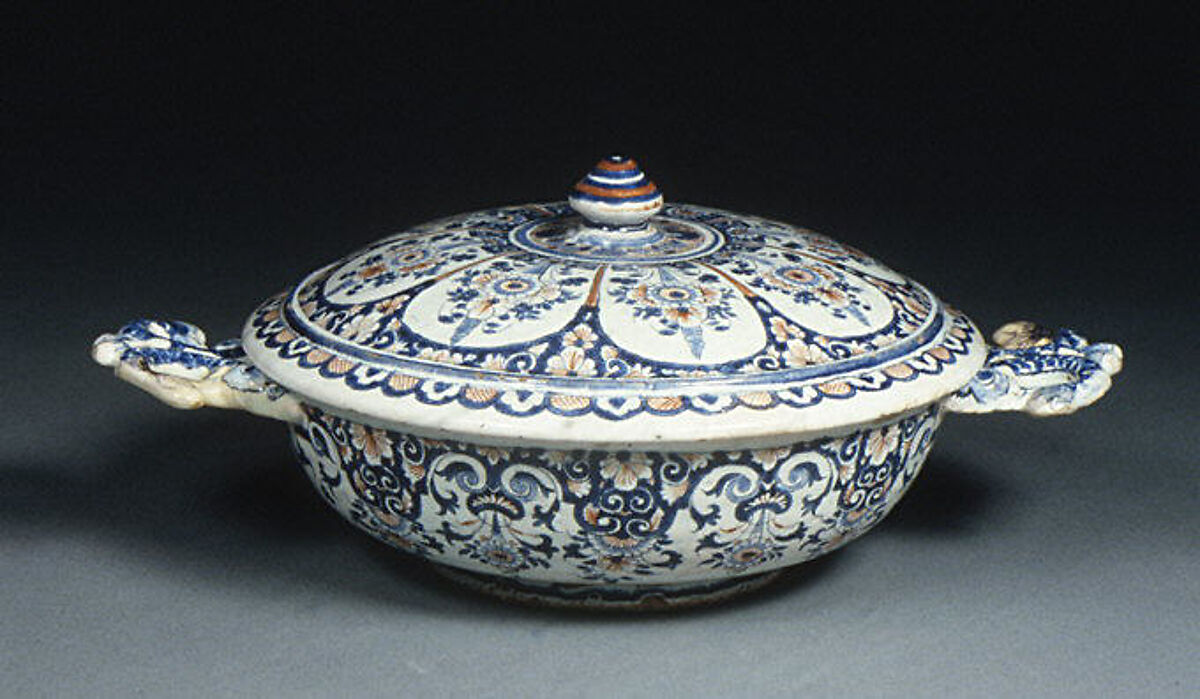 Bowl with cover, Faience (tin-glazed earthenware), French, Rouen