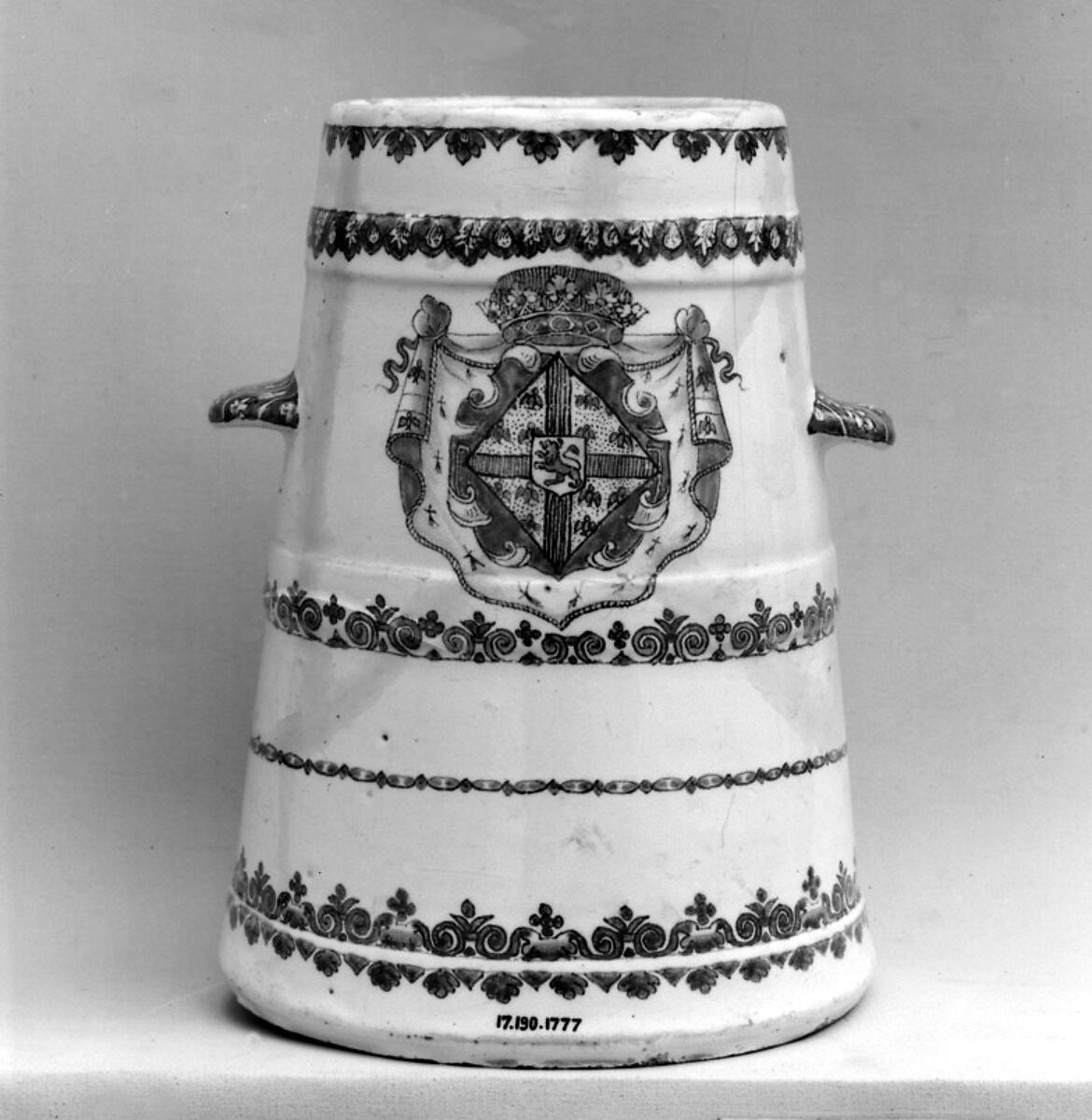 Butter churn, Faience (tin-glazed earthenware), French, Rouen 