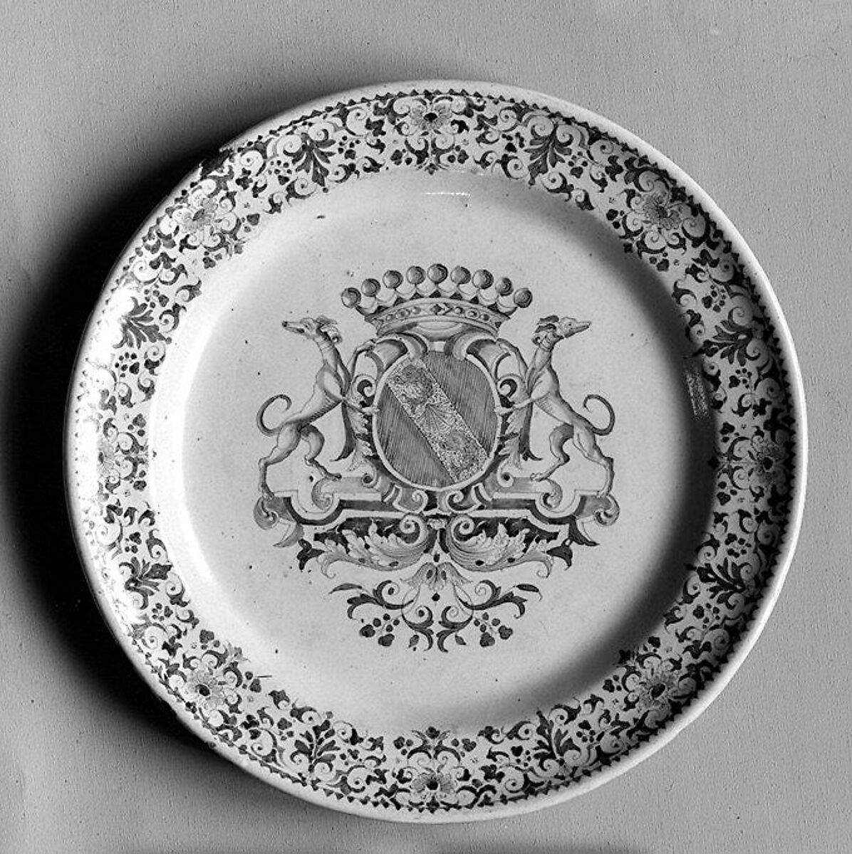 Plate, Faience (tin-glazed earthenware), French, Lille 