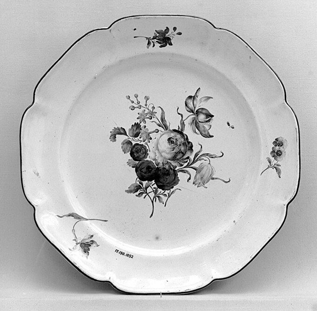 Plate, Period of Paul Hannong (1755–1759), Faience (tin-glazed earthenware), French, Strasbourg 