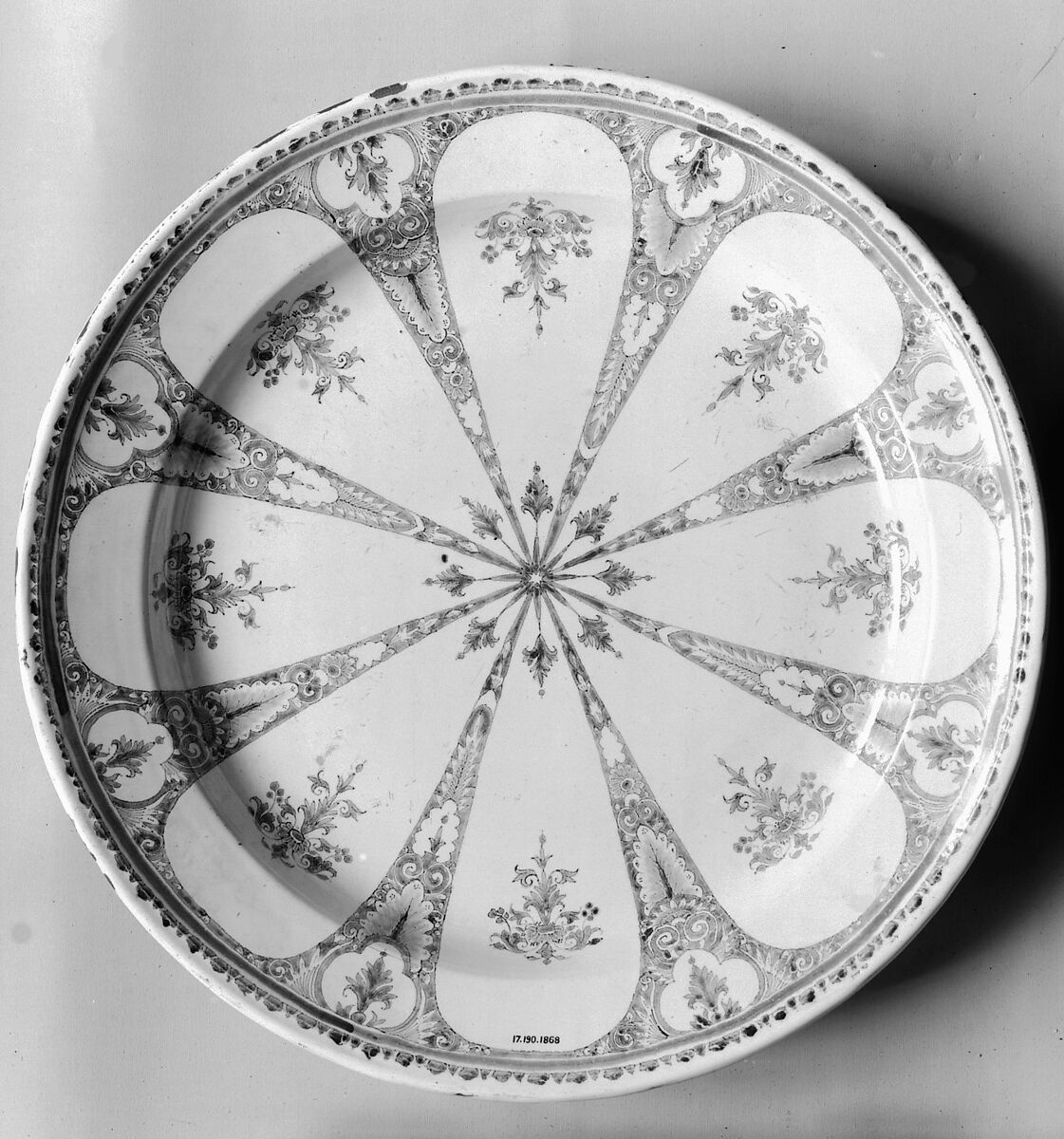 Plateau, Faience (tin-glazed earthenware), French, Rouen 