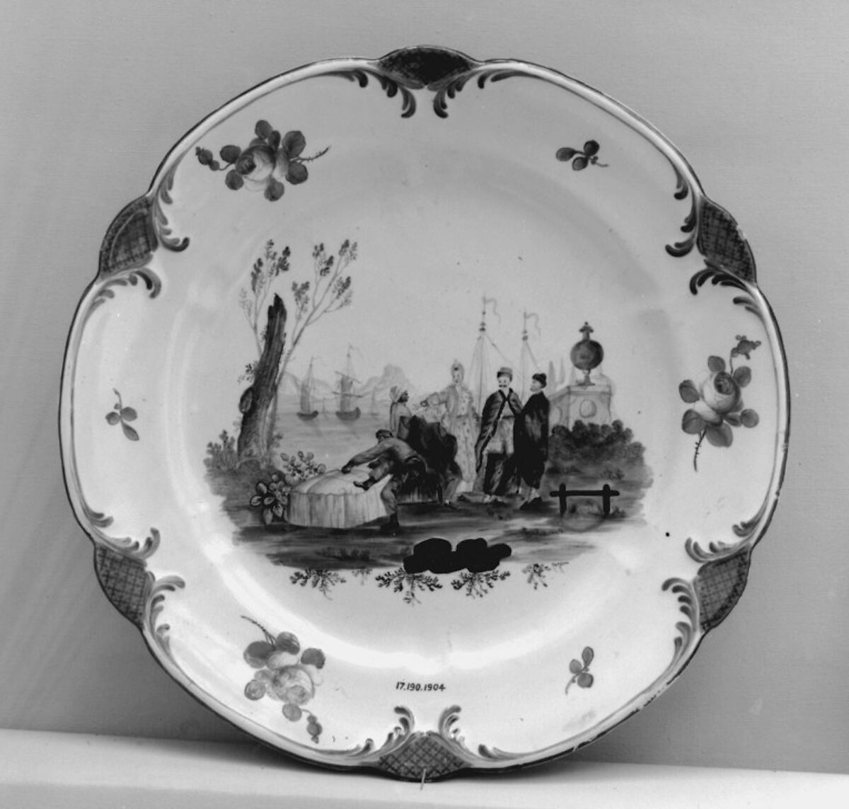 Plate, Levavasseur (French), Faience (tin-glazed earthenware), French, Rouen 