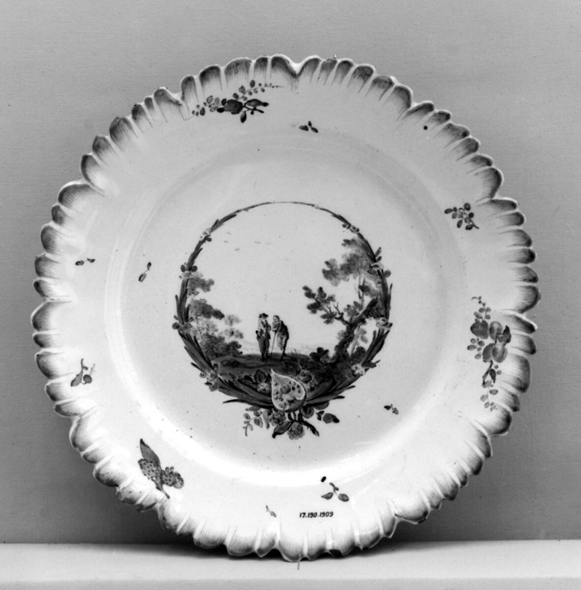Plate, Fidelle Duvivier (French, 1740–after 1796), Faience (tin-glazed earthenware), French, Sceaux 
