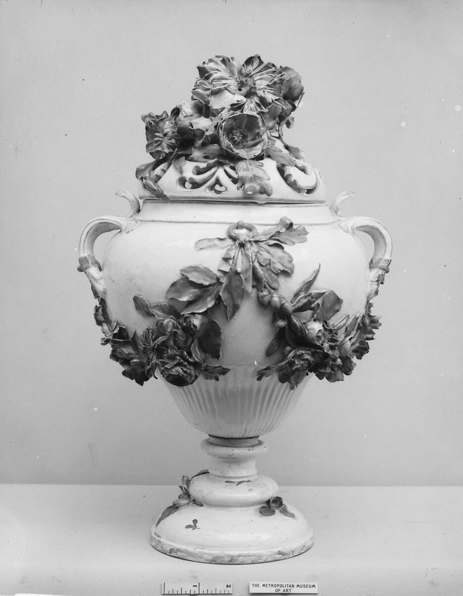 Perfume burner, Sceaux, Faience (tin-glazed earthenware), French, Sceaux 