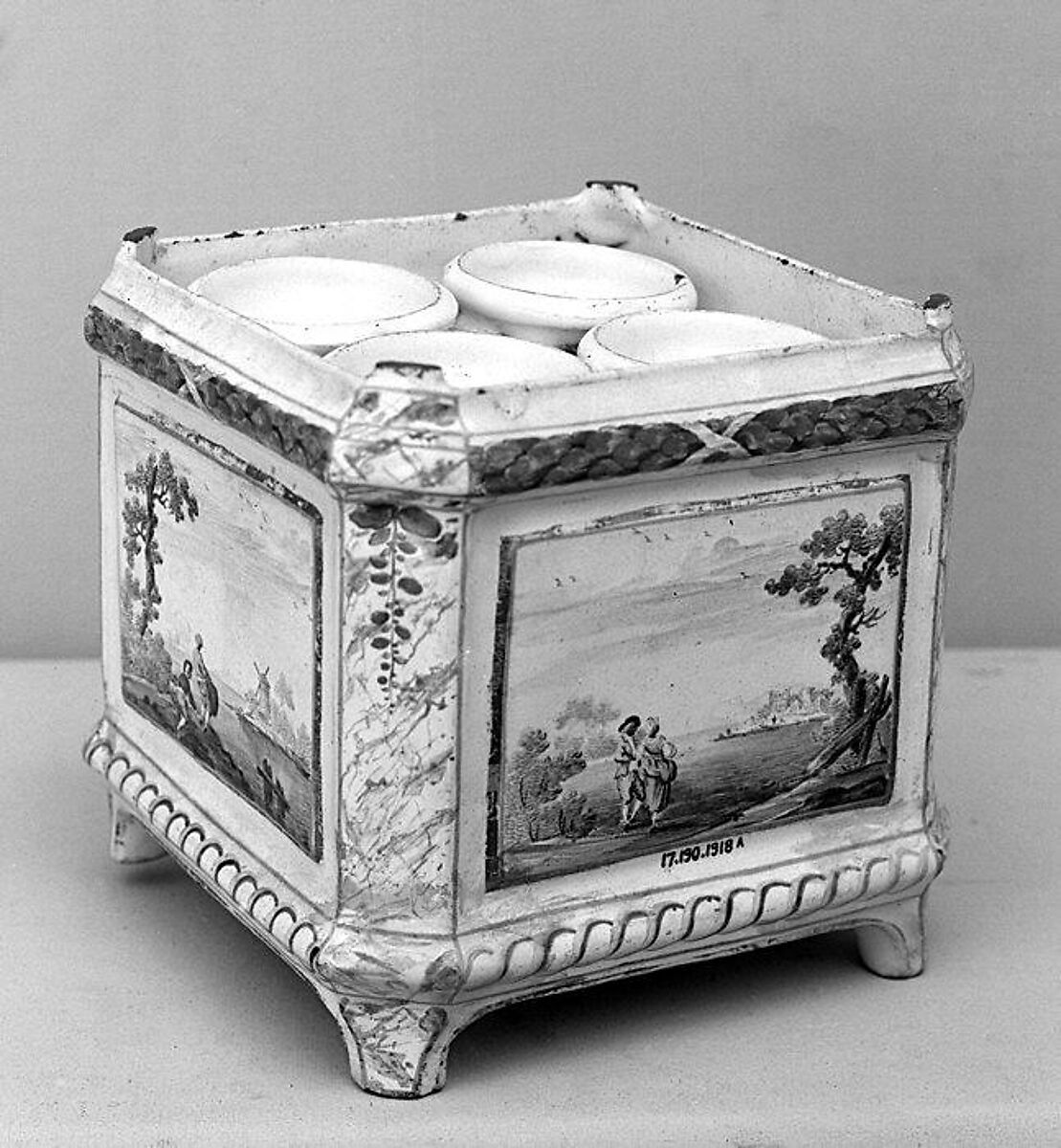 Jardinière, Fidelle Duvivier (French, 1740–after 1796), Faience (tin-glazed earthenware), French, Sceaux 