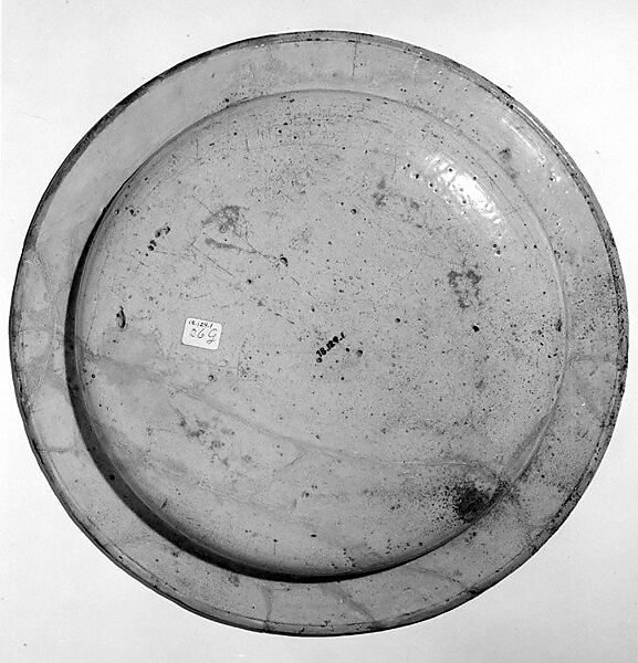 Dish, Probably Ferruccio Mengaroni (Italian, 1876–1925), Maiolica (tin-glazed earthenware), probably Italian, Pesaro