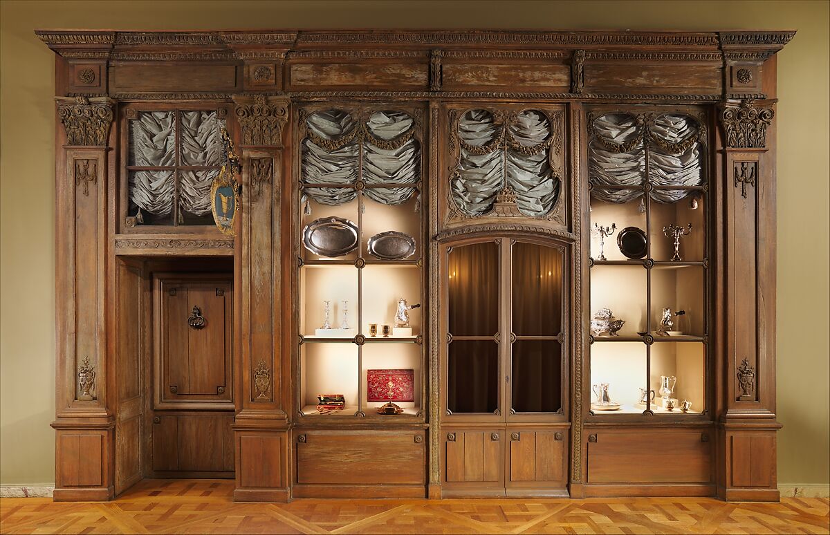 Shopfront from 3, quai de Bourbon, Île Saint-Louis, Paris, Etienne Séjournant, Oak, French, Paris