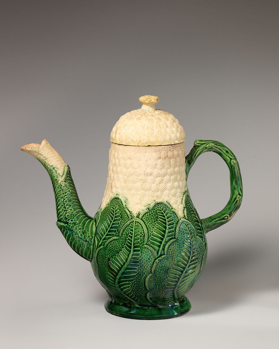 Chocolate pot with cover, Lead-glazed earthenware (creamware), British, Staffordshire 