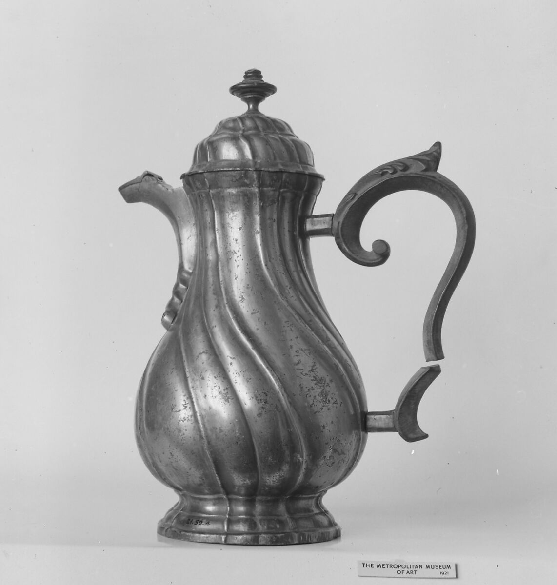 Coffeepot, Possibly by I. B. Finck, Pewter, German or Swiss 