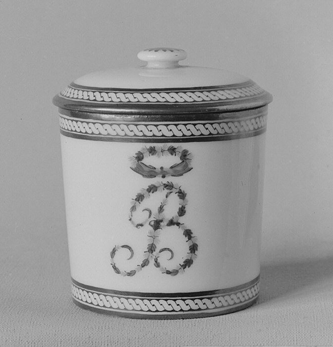 Jar with cover (part of a traveling tea service), Hard-paste porcelain, French, Paris 