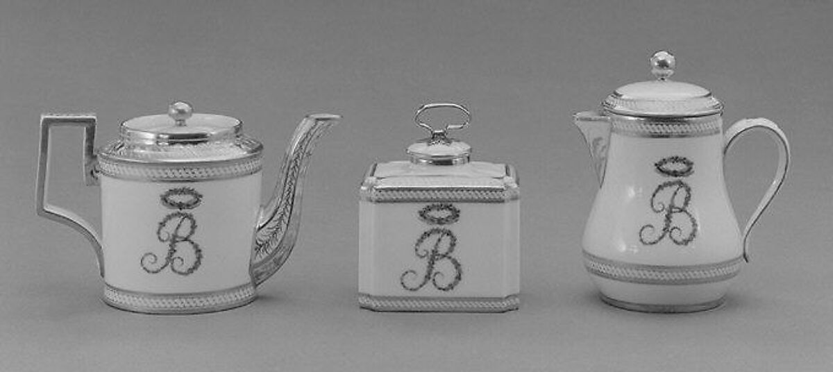 Tea caddy (part of a traveling tea service), Dihl et Guérhard (French, 1781–ca. 1824) (Manufacture de Monsieur Le Duc d’Angoulême, until 1789), Hard-paste porcelain, French, Paris