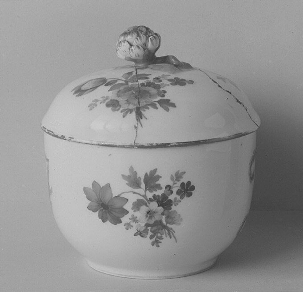 Sugar bowl (part of a set), Royal Porcelain Manufactory, Berlin (German, founded 1763), Hard-paste porcelain, German, Berlin 