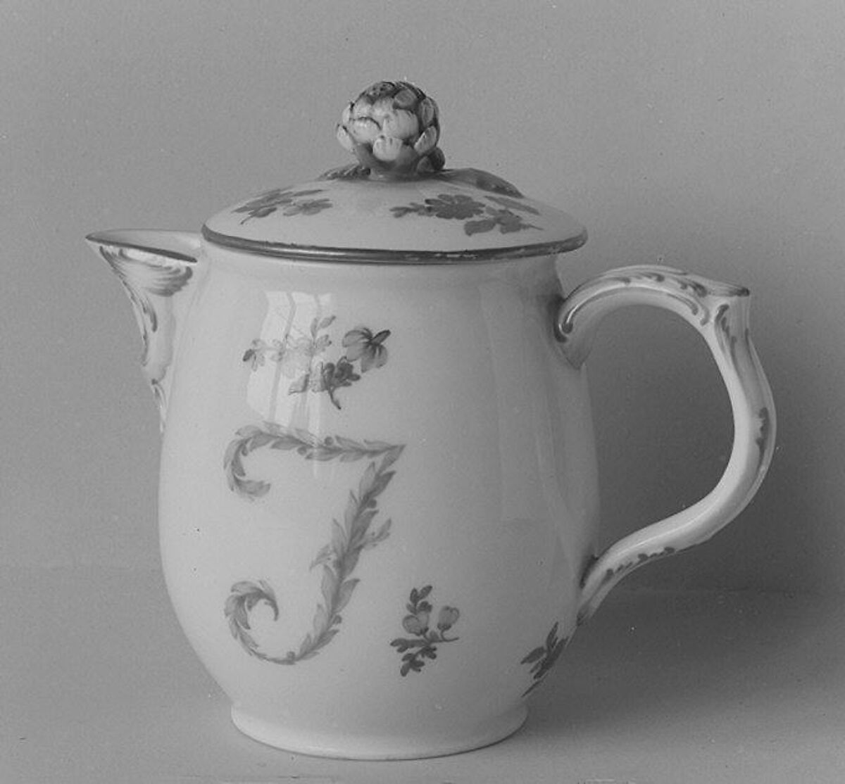 Milk pot with cover, Royal Porcelain Manufactory, Berlin (German, founded 1763), Hard-paste porcelain, German, Berlin 