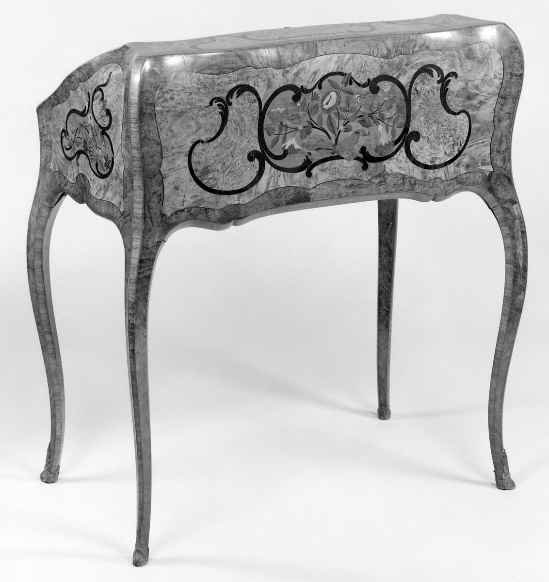 Slant-top desk, Jean-François Hache (fils, called Hache l'ainé) (1730–1801/2), Walnut, kingwood and various marquetry woods, some stained; gilt bronze, French, Grenoble