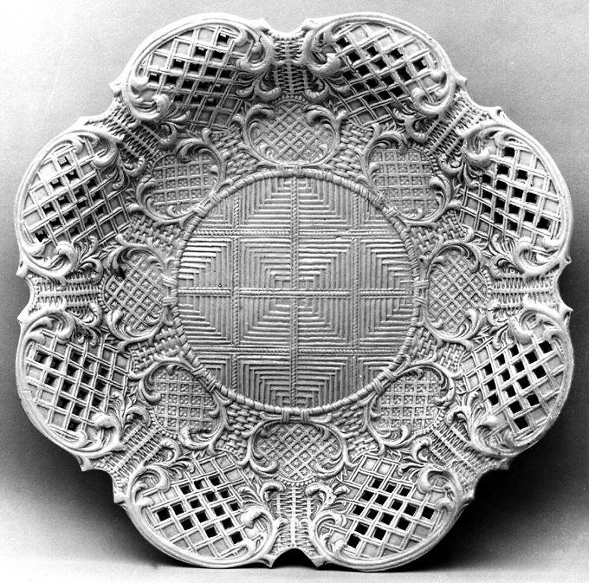 Dish, Salt-glazed stoneware, British, Staffordshire 