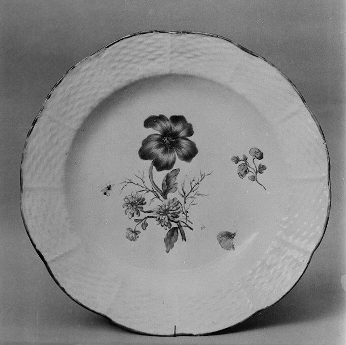 Plate, Chantilly (French), Soft-paste porcelain, French, Chantilly 