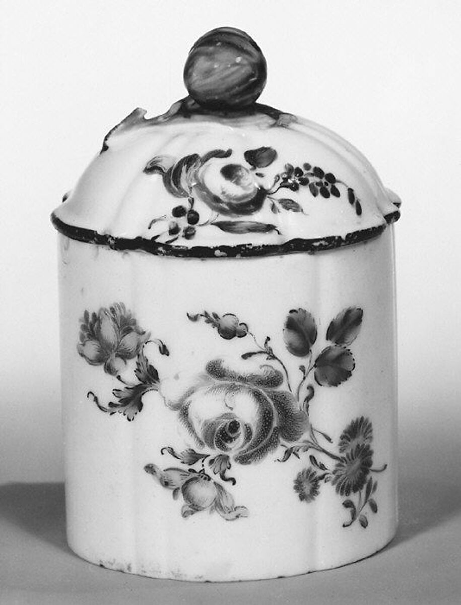 Toilet jar with cover, Mennecy, Soft-paste porcelain, French, Mennecy 