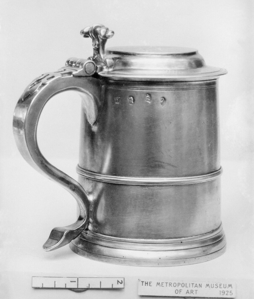 Tankard, Probably by John Wisdom (active 1704–31), Silver, British, London 