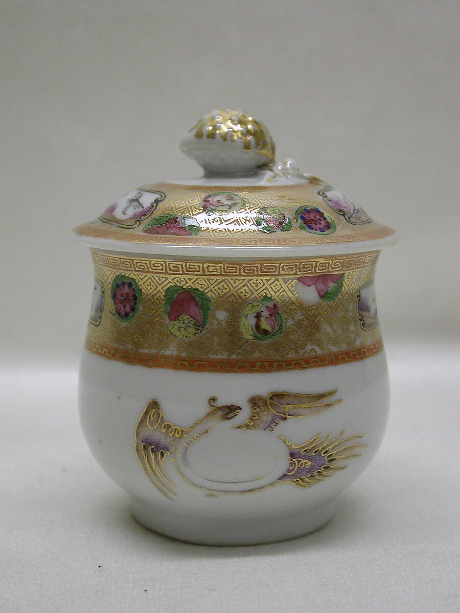 Cup with cover, Porcelain, Chinese, for British or American market 