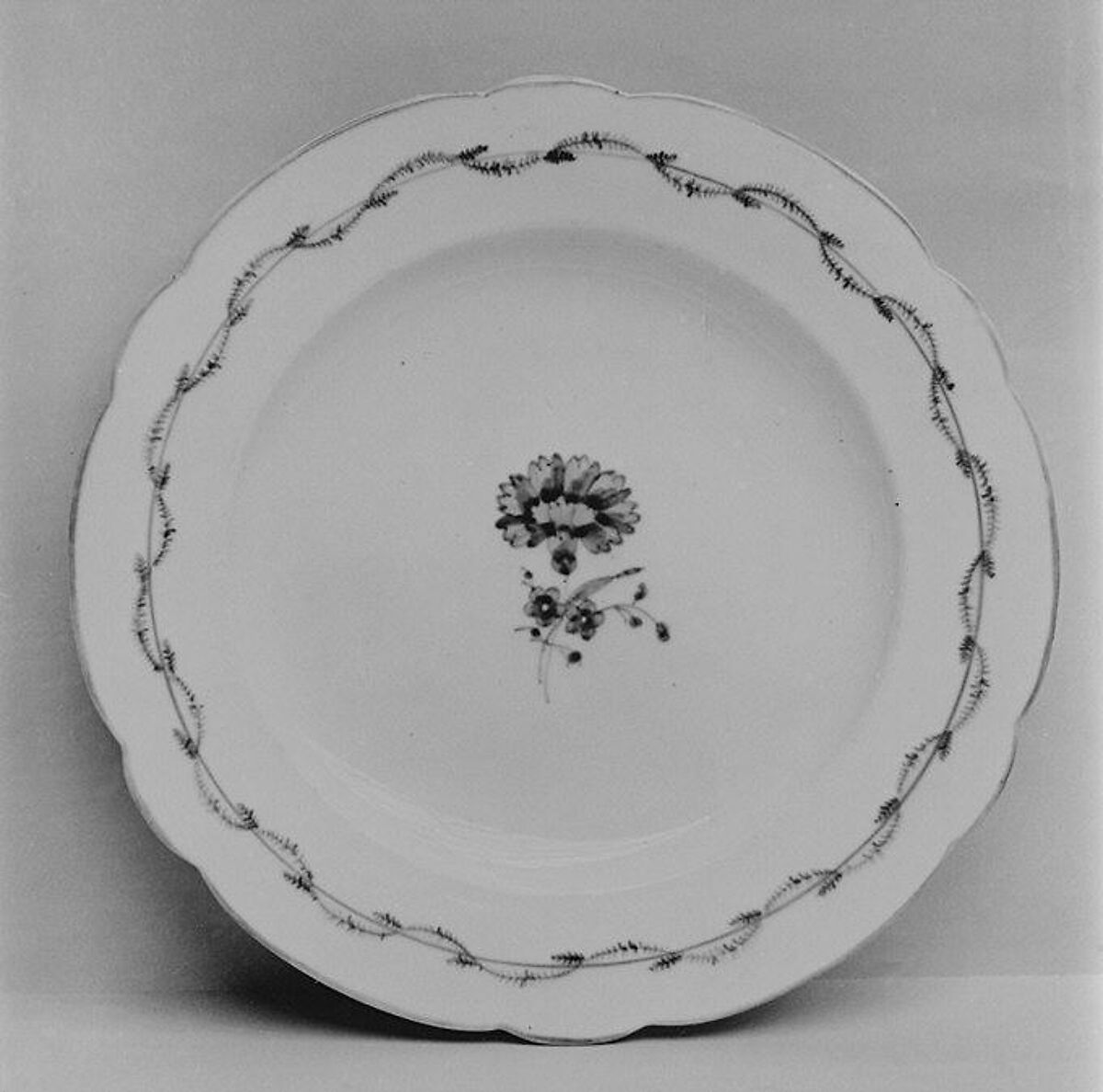 Plate, Chantilly (French), Soft-paste porcelain, French, Chantilly 