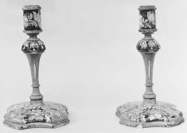 Eighteenth-century-style toilet set, Wood, red lacquer, Italian, Venice