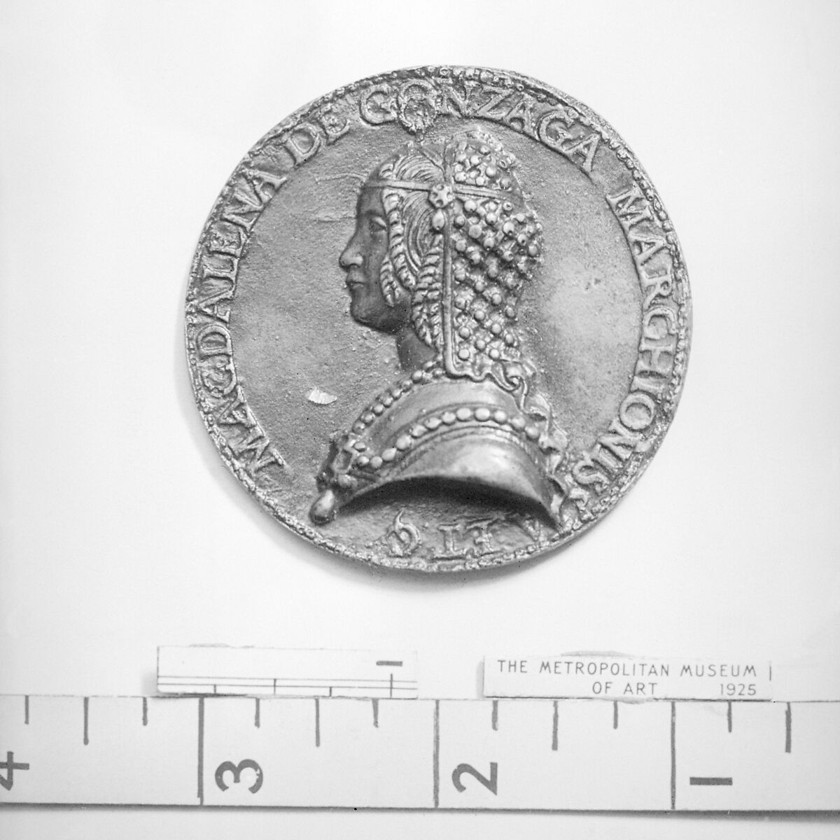 Magdalena Gonzaga, Medalist: Bartolommeo Melioli (Italian, Mantua, 1448–1514), Bronze, Italian 