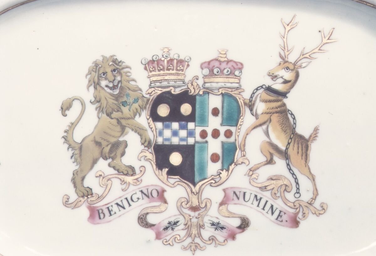 Platter, Hard-paste porcelain, Chinese, for British market