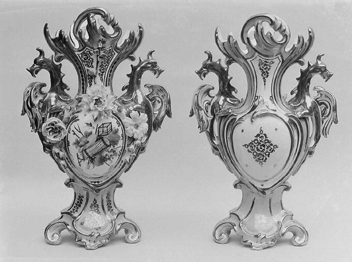 Pair of vases, Probably made at Fontainebleau (Manufacture Royale, established 1530, 1535 or 1539), Hard-paste porcelain, probably French, Fontainebleau 
