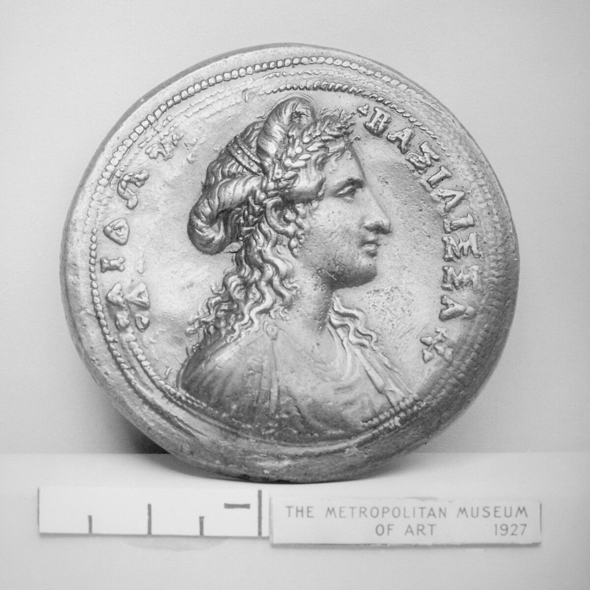 Queen Dido, Medalist: Giovanni del Cavino (Italian, Padua 1500–1570 Padua), Bronze, Italian 